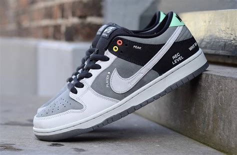 sb dunk low vx1000 price